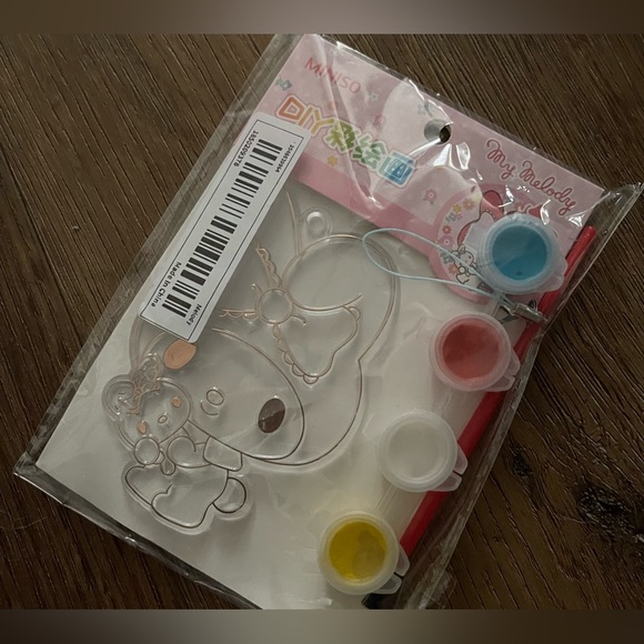 MY Melody-NWT Paint DIY Acrylic Ornament - Picture 8 of 8